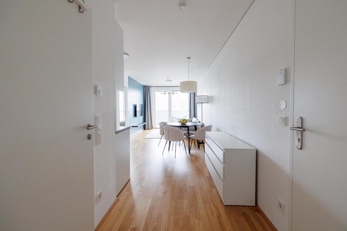 Lovely Apartment In Marina Tower - 10Min To City Center Viyana Dış mekan fotoğraf