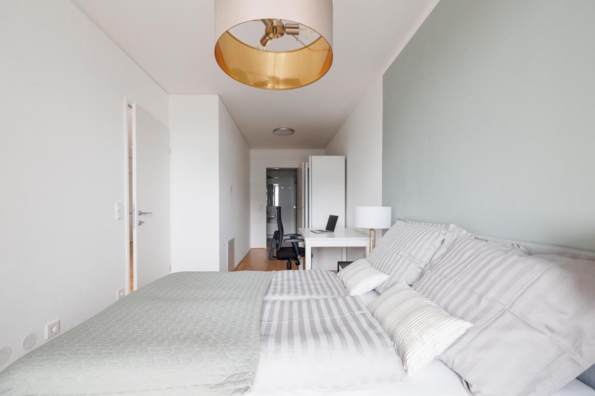 Lovely Apartment In Marina Tower - 10Min To City Center Viyana Dış mekan fotoğraf