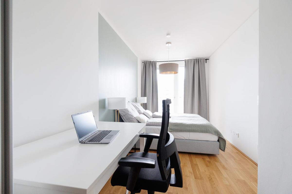 Lovely Apartment In Marina Tower - 10Min To City Center Viyana Dış mekan fotoğraf